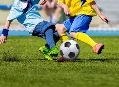 爱游戏智能平台-足球比赛的赛程调整引发了球迷热议吗