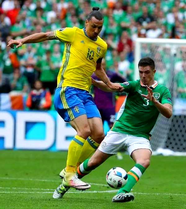 爱游戏体育客户端-球星们在比赛中大放异彩,带来绝佳表现的英文